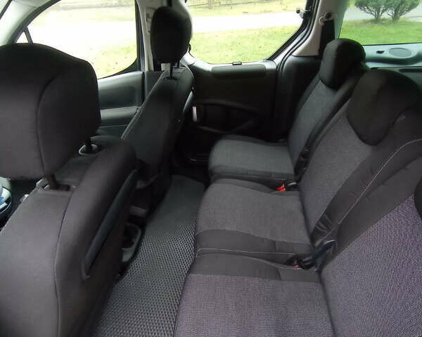 Зеленый Ситроен Берлинго, объемом двигателя 1.6 л и пробегом 240 тыс. км за 10500 $, фото 34 на Automoto.ua