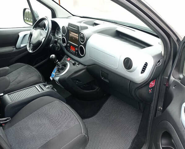 Зеленый Ситроен Берлинго, объемом двигателя 1.6 л и пробегом 240 тыс. км за 10500 $, фото 15 на Automoto.ua