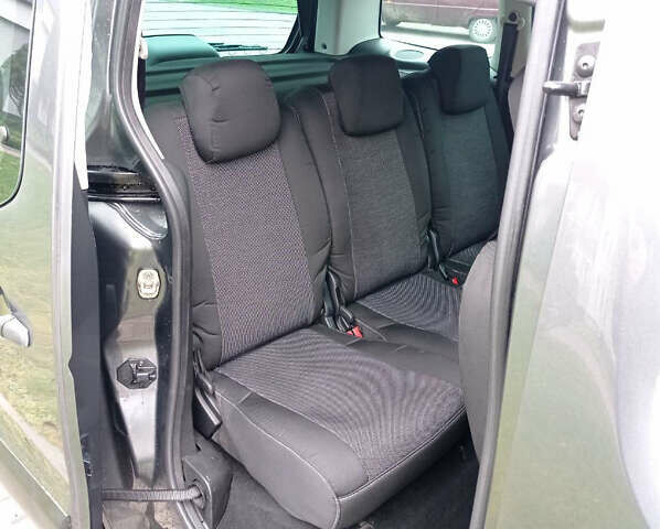 Зеленый Ситроен Берлинго, объемом двигателя 1.6 л и пробегом 240 тыс. км за 10500 $, фото 16 на Automoto.ua