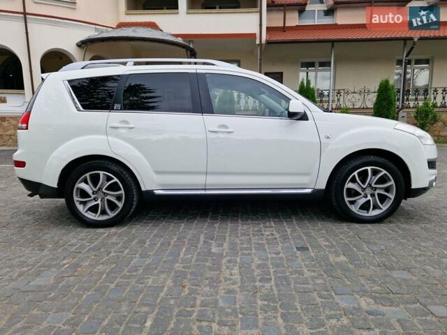 Белый Ситроен С-Кроссер, объемом двигателя 2.2 л и пробегом 190 тыс. км за 8400 $, фото 7 на Automoto.ua