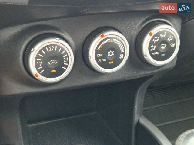 Белый Ситроен С-Кроссер, объемом двигателя 2.2 л и пробегом 190 тыс. км за 8400 $, фото 45 на Automoto.ua