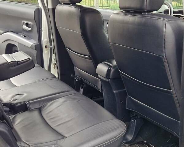 Белый Ситроен С-Кроссер, объемом двигателя 2.2 л и пробегом 190 тыс. км за 8400 $, фото 15 на Automoto.ua