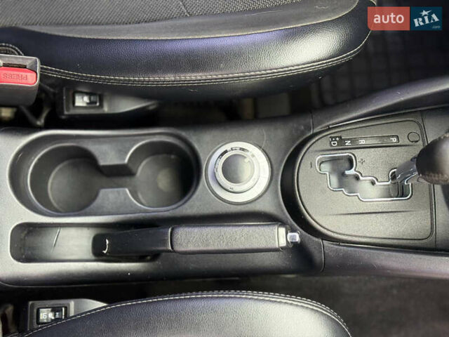 Белый Ситроен С-Кроссер, объемом двигателя 2.36 л и пробегом 370 тыс. км за 8150 $, фото 16 на Automoto.ua