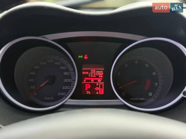 Белый Ситроен С-Кроссер, объемом двигателя 2.36 л и пробегом 370 тыс. км за 8150 $, фото 17 на Automoto.ua