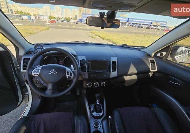 Білий Сітроен С-Кроссер, об'ємом двигуна 2.18 л та пробігом 244 тис. км за 9400 $, фото 22 на Automoto.ua