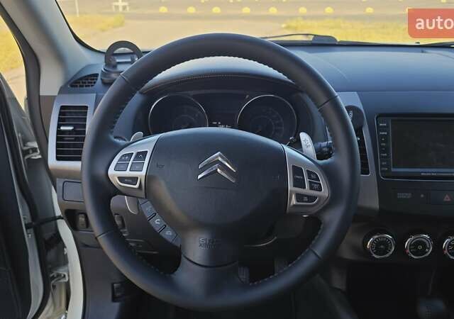 Білий Сітроен С-Кроссер, об'ємом двигуна 2.18 л та пробігом 244 тис. км за 9400 $, фото 25 на Automoto.ua