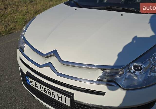 Білий Сітроен С-Кроссер, об'ємом двигуна 2.18 л та пробігом 244 тис. км за 9400 $, фото 11 на Automoto.ua