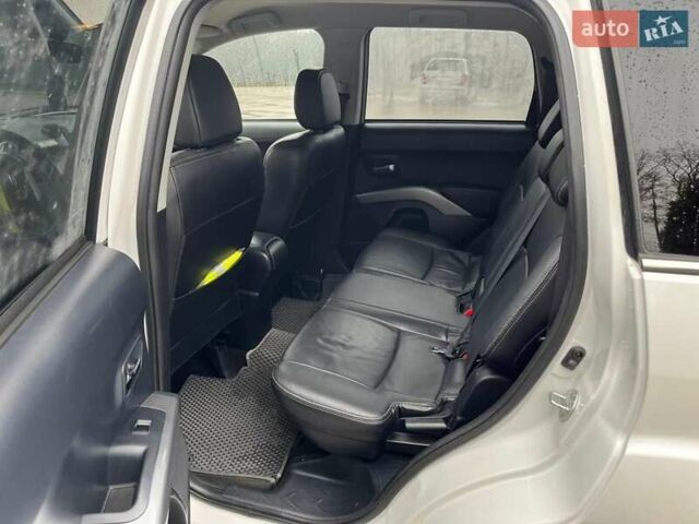 Білий Сітроен С-Кроссер, об'ємом двигуна 2.2 л та пробігом 231 тис. км за 10800 $, фото 10 на Automoto.ua