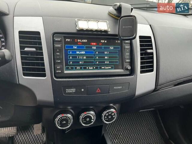 Білий Сітроен С-Кроссер, об'ємом двигуна 2.2 л та пробігом 231 тис. км за 10800 $, фото 12 на Automoto.ua
