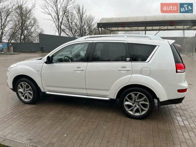 Білий Сітроен С-Кроссер, об'ємом двигуна 2.2 л та пробігом 231 тис. км за 10800 $, фото 6 на Automoto.ua