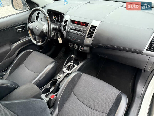 Белый Ситроен С-Кроссер, объемом двигателя 2.2 л и пробегом 209 тыс. км за 11000 $, фото 41 на Automoto.ua