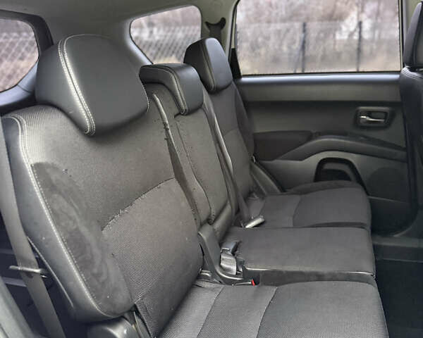 Белый Ситроен С-Кроссер, объемом двигателя 2.2 л и пробегом 209 тыс. км за 11000 $, фото 35 на Automoto.ua