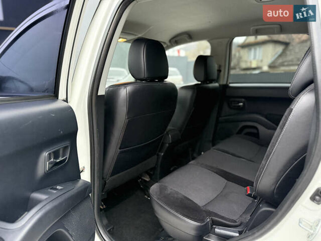 Белый Ситроен С-Кроссер, объемом двигателя 2.2 л и пробегом 209 тыс. км за 11000 $, фото 30 на Automoto.ua