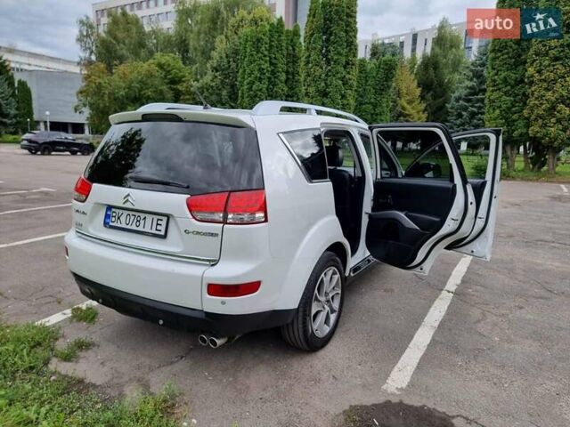Білий Сітроен С-Кроссер, об'ємом двигуна 2.18 л та пробігом 253 тис. км за 10500 $, фото 6 на Automoto.ua