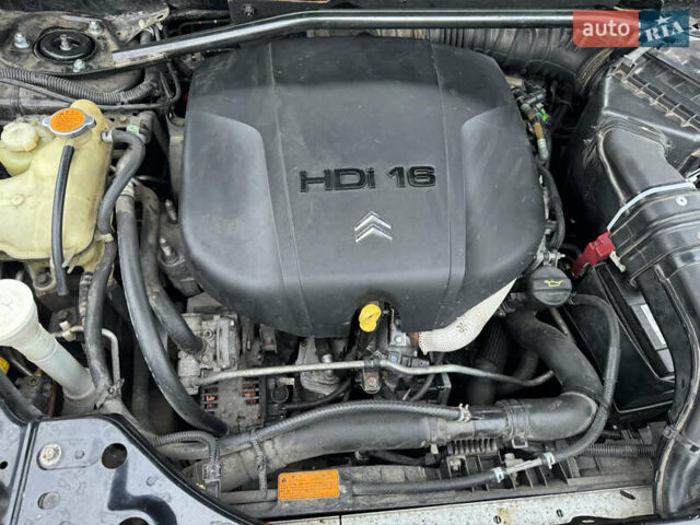 Чорний Сітроен С-Кроссер, об'ємом двигуна 2.18 л та пробігом 249 тис. км за 9100 $, фото 17 на Automoto.ua