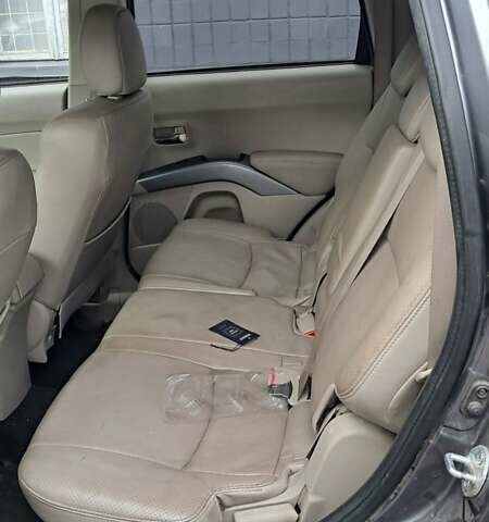 Черный Ситроен С-Кроссер, объемом двигателя 2.2 л и пробегом 247 тыс. км за 5500 $, фото 4 на Automoto.ua