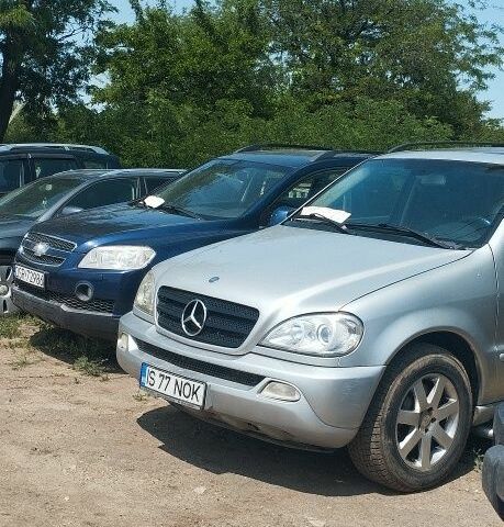 Чорний Сітроен С-Кроссер, об'ємом двигуна 2 л та пробігом 226 тис. км за 5500 $, фото 3 на Automoto.ua