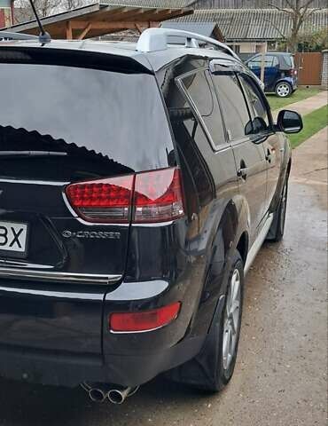 Черный Ситроен С-Кроссер, объемом двигателя 2.2 л и пробегом 287 тыс. км за 10600 $, фото 6 на Automoto.ua