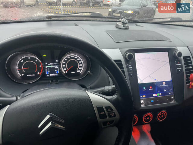 Чорний Сітроен С-Кроссер, об'ємом двигуна 2.2 л та пробігом 253 тис. км за 10500 $, фото 10 на Automoto.ua