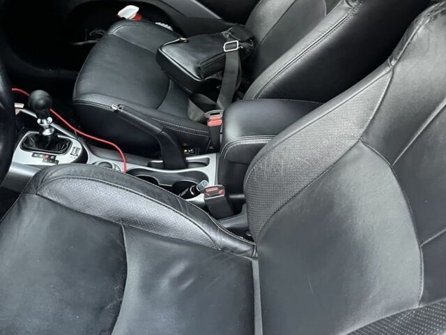 Чорний Сітроен С-Кроссер, об'ємом двигуна 2.2 л та пробігом 242 тис. км за 5479 $, фото 6 на Automoto.ua