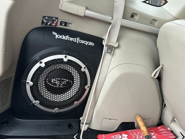 Черный Ситроен С-Кроссер, объемом двигателя 2.2 л и пробегом 217 тыс. км за 9999 $, фото 14 на Automoto.ua