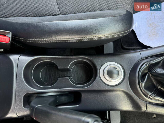 Черный Ситроен С-Кроссер, объемом двигателя 2.2 л и пробегом 237 тыс. км за 10250 $, фото 29 на Automoto.ua