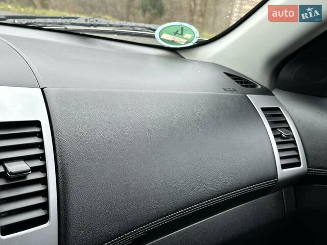 Черный Ситроен С-Кроссер, объемом двигателя 2.2 л и пробегом 231 тыс. км за 9699 $, фото 40 на Automoto.ua