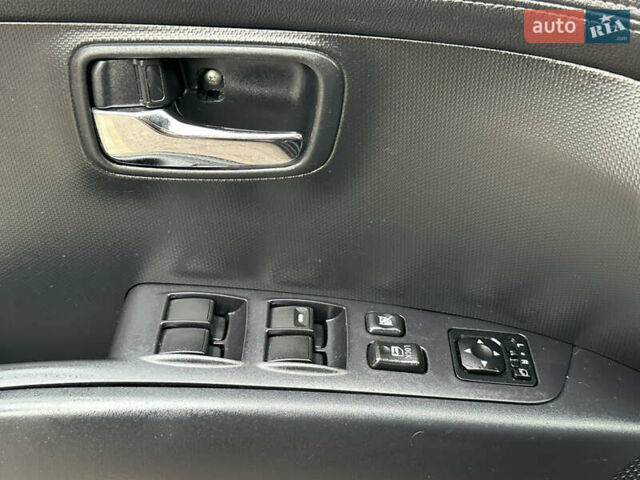 Черный Ситроен С-Кроссер, объемом двигателя 2.2 л и пробегом 236 тыс. км за 9990 $, фото 13 на Automoto.ua