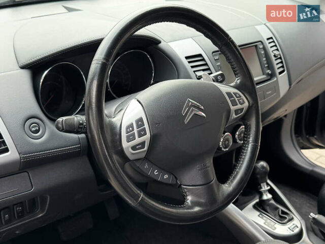 Чорний Сітроен С-Кроссер, об'ємом двигуна 2.2 л та пробігом 190 тис. км за 12555 $, фото 48 на Automoto.ua