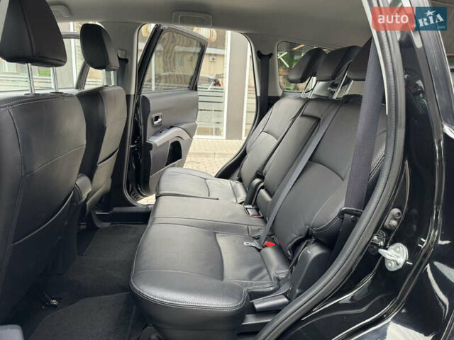 Чорний Сітроен С-Кроссер, об'ємом двигуна 2.2 л та пробігом 190 тис. км за 12555 $, фото 42 на Automoto.ua