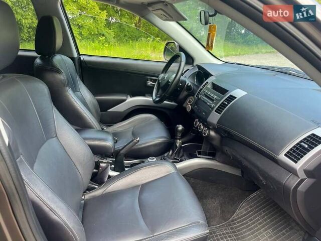 Коричневый Ситроен С-Кроссер, объемом двигателя 2.2 л и пробегом 270 тыс. км за 9750 $, фото 18 на Automoto.ua