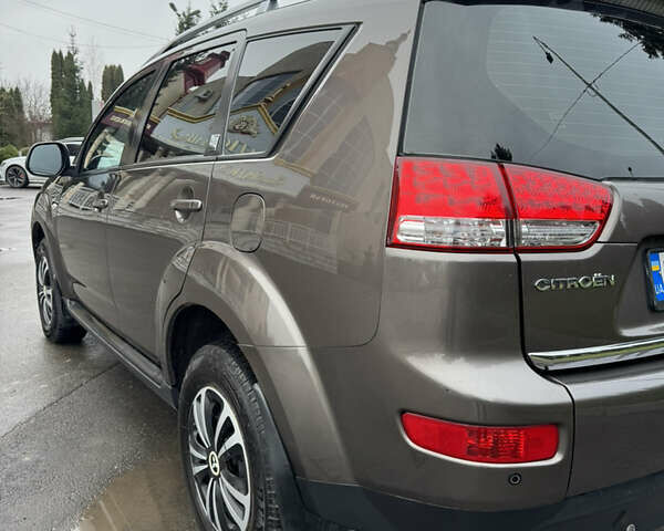 Коричневый Ситроен С-Кроссер, объемом двигателя 2.18 л и пробегом 248 тыс. км за 11500 $, фото 20 на Automoto.ua