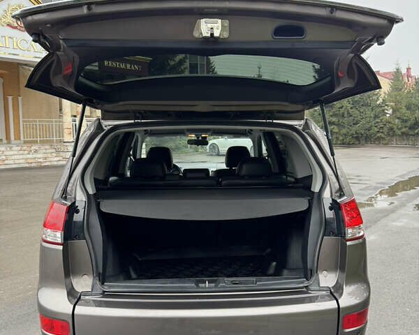 Коричневый Ситроен С-Кроссер, объемом двигателя 2.18 л и пробегом 248 тыс. км за 11500 $, фото 12 на Automoto.ua