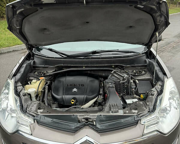 Коричневый Ситроен С-Кроссер, объемом двигателя 2.18 л и пробегом 248 тыс. км за 11500 $, фото 18 на Automoto.ua