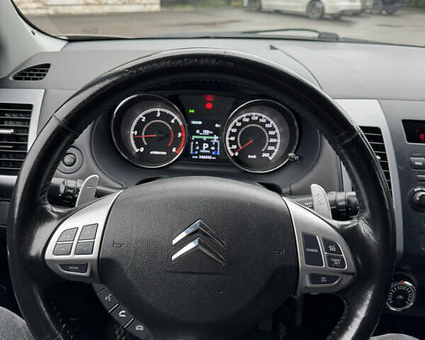 Коричневый Ситроен С-Кроссер, объемом двигателя 2.18 л и пробегом 248 тыс. км за 11500 $, фото 25 на Automoto.ua