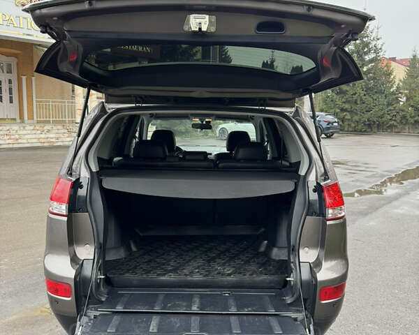 Коричневый Ситроен С-Кроссер, объемом двигателя 2.18 л и пробегом 248 тыс. км за 11500 $, фото 13 на Automoto.ua