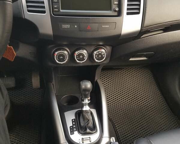 Ситроен С-Кроссер, объемом двигателя 2.2 л и пробегом 245 тыс. км за 11600 $, фото 5 на Automoto.ua