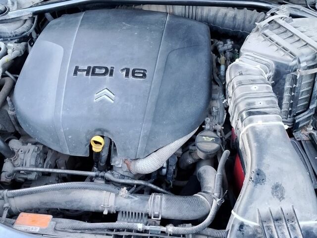 Сітроен С-Кроссер 2008 у Кременце на Automoto.ua Сірий Сітроен С-Кроссер, об'ємом двигуна 2.2 л та пробігом 288 тис. км за 8800 $, фото 7 на Automoto.ua