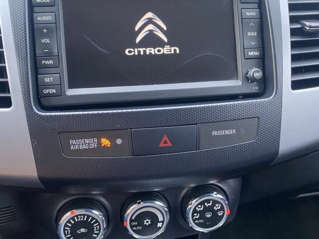 Серый Ситроен С-Кроссер, объемом двигателя 2.4 л и пробегом 248 тыс. км за 9500 $, фото 12 на Automoto.ua