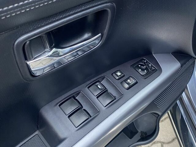 Серый Ситроен С-Кроссер, объемом двигателя 2.4 л и пробегом 248 тыс. км за 9500 $, фото 10 на Automoto.ua