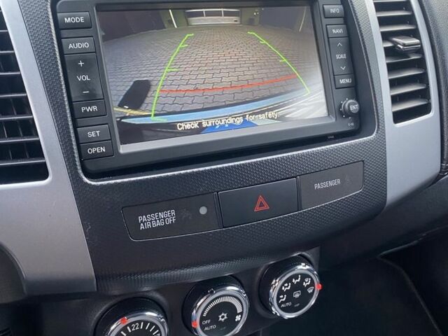 Серый Ситроен С-Кроссер, объемом двигателя 2.4 л и пробегом 248 тыс. км за 9500 $, фото 11 на Automoto.ua