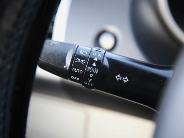 Серый Ситроен С-Кроссер, объемом двигателя 2.2 л и пробегом 270 тыс. км за 8000 $, фото 19 на Automoto.ua
