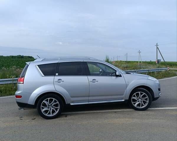 Серый Ситроен С-Кроссер, объемом двигателя 2.18 л и пробегом 206 тыс. км за 8300 $, фото 7 на Automoto.ua