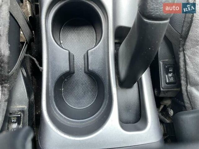 Серый Ситроен С-Кроссер, объемом двигателя 2.2 л и пробегом 297 тыс. км за 8150 $, фото 19 на Automoto.ua