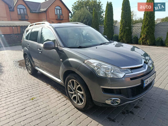 Серый Ситроен С-Кроссер, объемом двигателя 2.18 л и пробегом 217 тыс. км за 7500 $, фото 1 на Automoto.ua