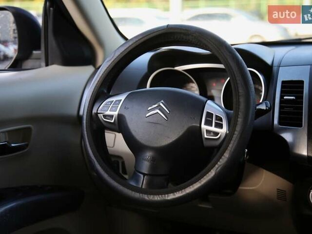 Серый Ситроен С-Кроссер, объемом двигателя 2.18 л и пробегом 270 тыс. км за 7200 $, фото 13 на Automoto.ua
