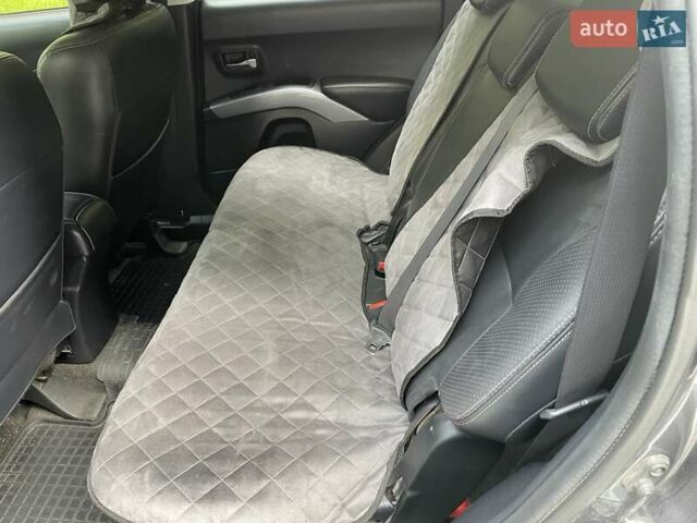 Серый Ситроен С-Кроссер, объемом двигателя 2.2 л и пробегом 297 тыс. км за 8150 $, фото 22 на Automoto.ua