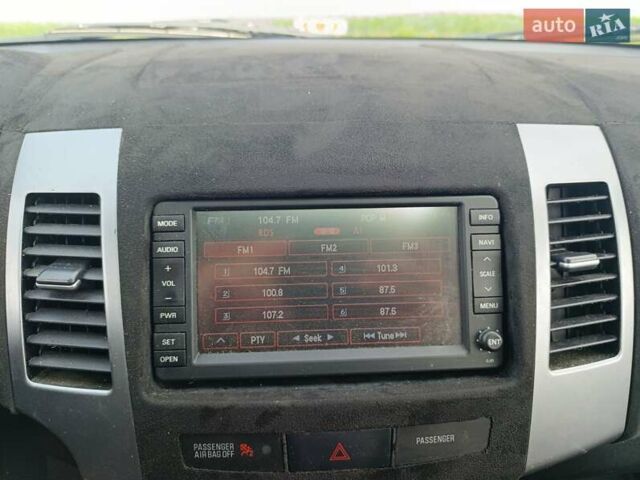 Серый Ситроен С-Кроссер, объемом двигателя 2.18 л и пробегом 206 тыс. км за 8300 $, фото 12 на Automoto.ua