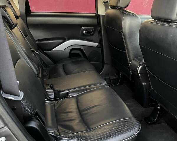 Сірий Сітроен С-Кроссер, об'ємом двигуна 2.2 л та пробігом 275 тис. км за 8800 $, фото 9 на Automoto.ua