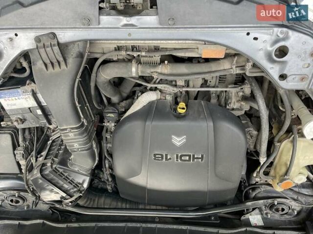 Серый Ситроен С-Кроссер, объемом двигателя 2.2 л и пробегом 297 тыс. км за 8150 $, фото 25 на Automoto.ua